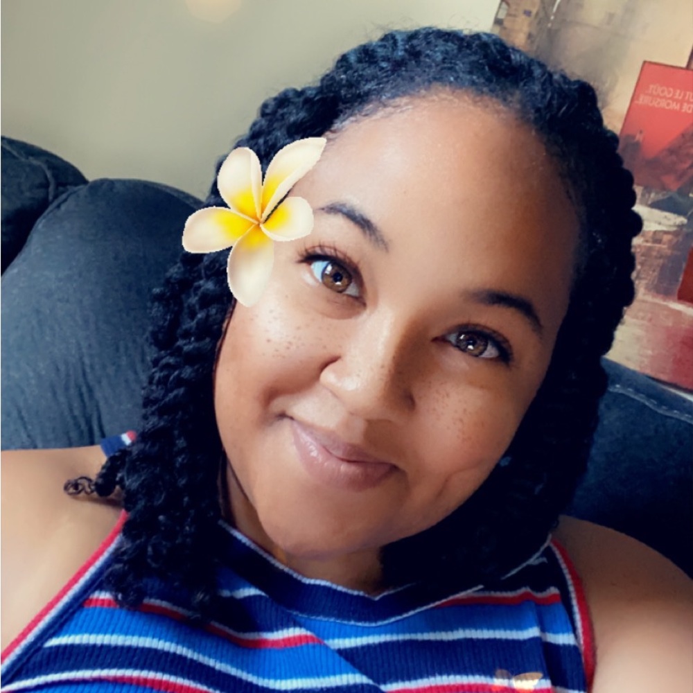 Meet your Posher, Jennifer